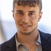 Laureato in biotecnologie presso l’Università degli studi di Messina